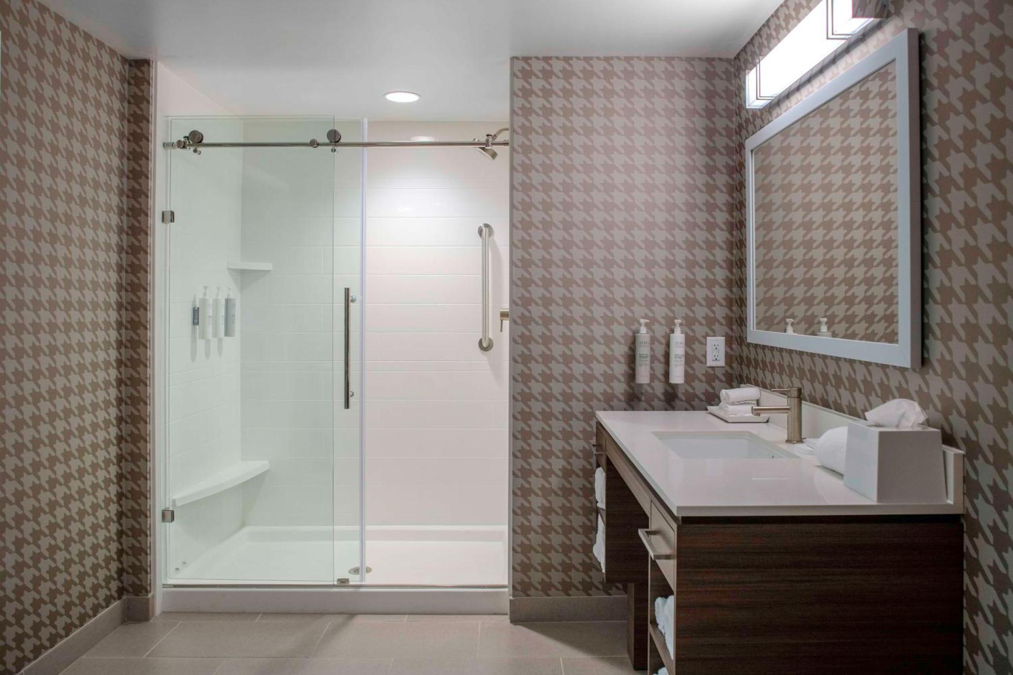 Home2 Suites By Hilton לינצ'בורג מראה חיצוני תמונה